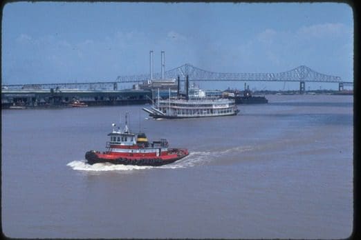 New Orleans river traffic