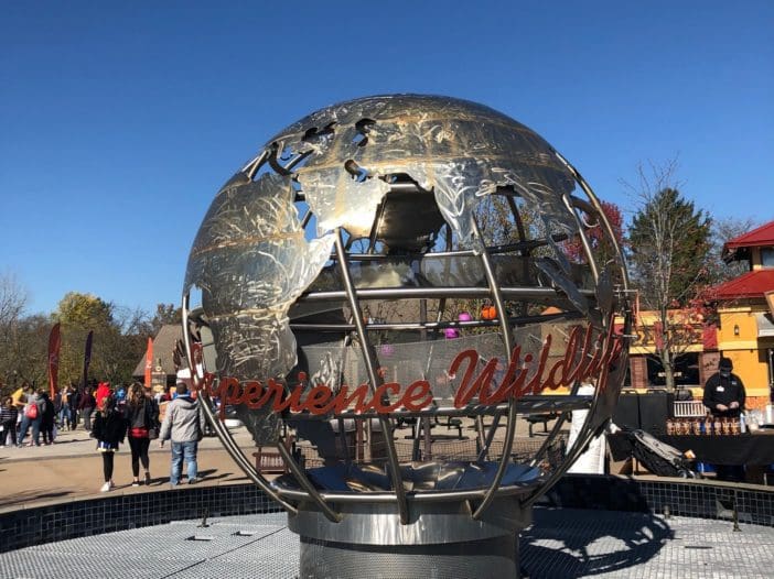 Zoo Globe