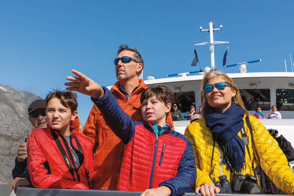 family expedition travel
